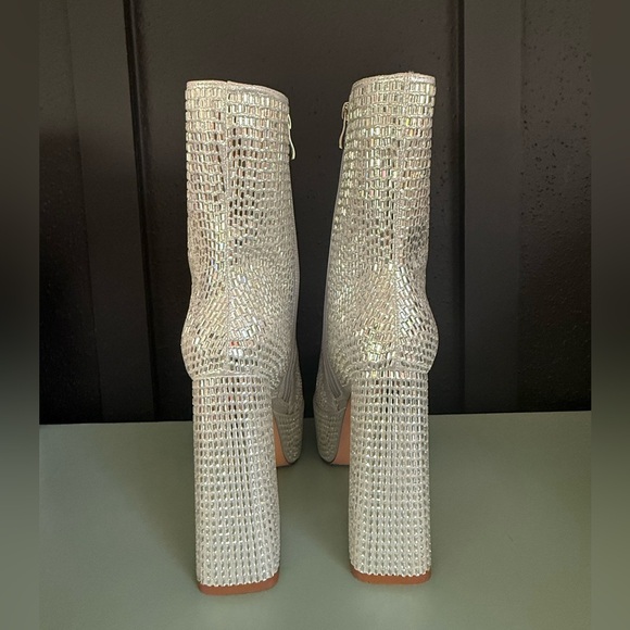 Dazzling Silver Heeled Boots - Picture 4 of 9